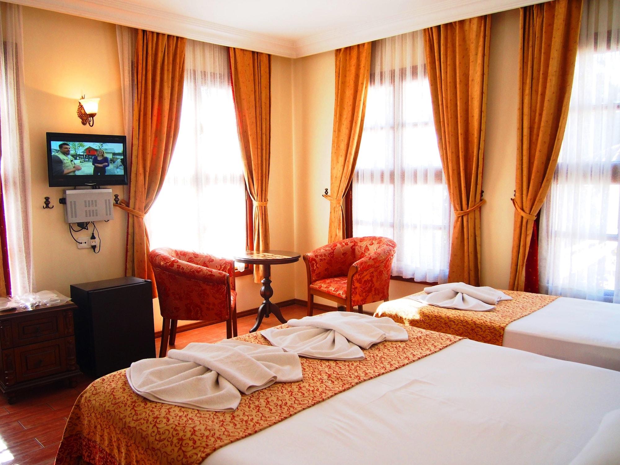Reutlingen Hof 3* Antalya
